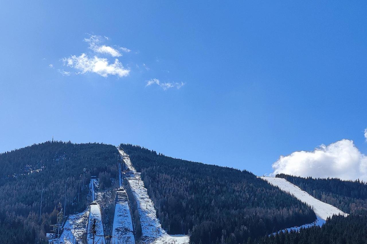 Enjoyharrachov - Atraktivni Slunny Klimatizovany Apartman 14 V Centru Harrachova Se Saunou, Parkovanim, Wifi-Wlan, Sat, Herni Konzoli, Pc S Win 10, Netflix Zdarma A Moznosti Dobijeni Auta S Jedinecnym Vyhledem Na Certovu Horu Se Skokanskymi Mustky Zewnętrze zdjęcie