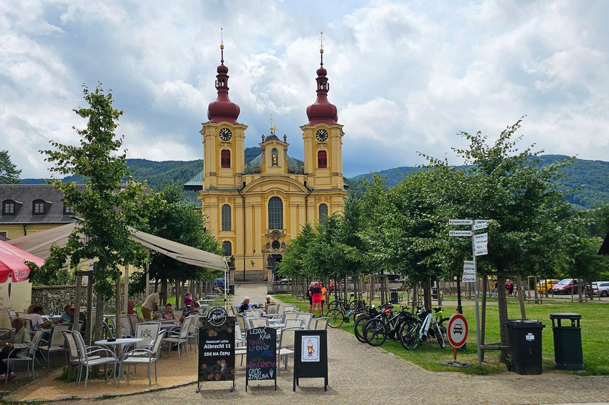 Enjoyharrachov - Atraktivni Slunny Klimatizovany Apartman 14 V Centru Harrachova Se Saunou, Parkovanim, Wifi-Wlan, Sat, Herni Konzoli, Pc S Win 10, Netflix Zdarma A Moznosti Dobijeni Auta S Jedinecnym Vyhledem Na Certovu Horu Se Skokanskymi Mustky Zewnętrze zdjęcie
