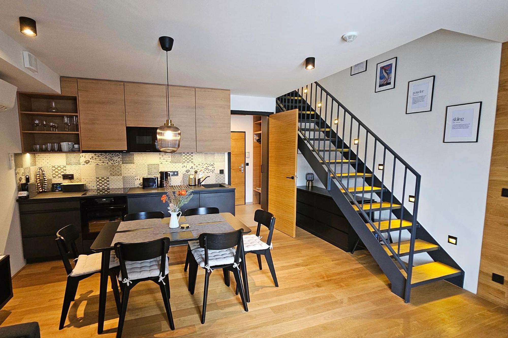 Enjoyharrachov - Atraktivni Slunny Klimatizovany Apartman 14 V Centru Harrachova Se Saunou, Parkovanim, Wifi-Wlan, Sat, Herni Konzoli, Pc S Win 10, Netflix Zdarma A Moznosti Dobijeni Auta S Jedinecnym Vyhledem Na Certovu Horu Se Skokanskymi Mustky Zewnętrze zdjęcie